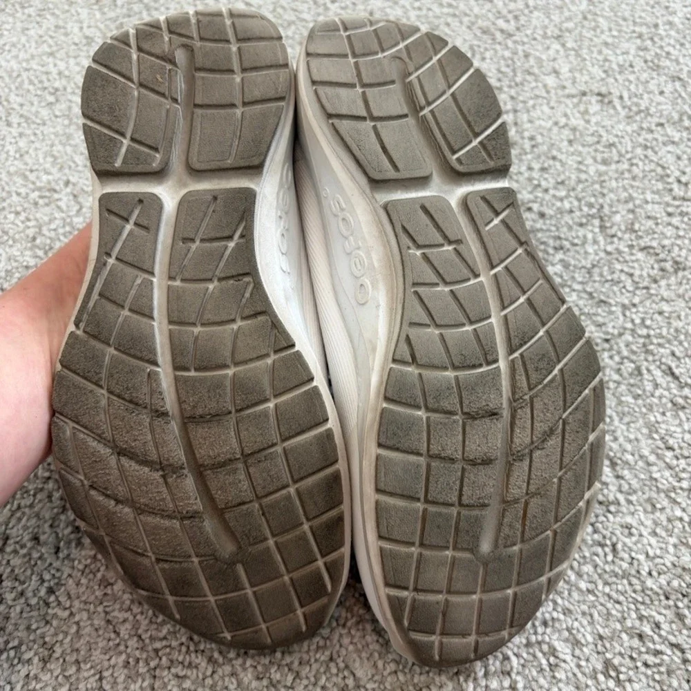 OOFOS OOmg Eezee Sport Shoes Womens 8.5 White Slip On Comfort Casual Walking